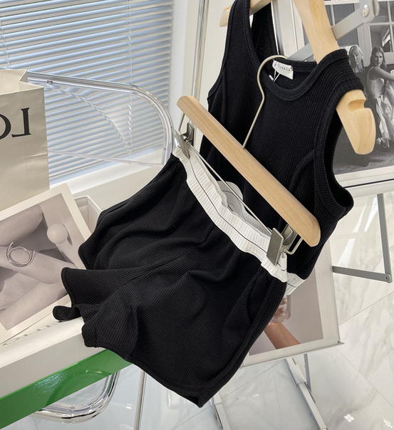 Sleeveless Top And Shorts Two Pieces Set