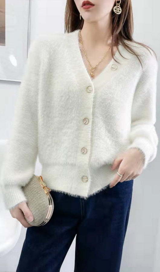 V-neck knitted cardigan