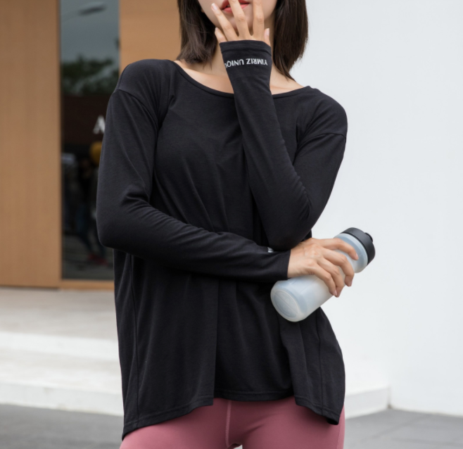 Back Slit Long Sleeve Top