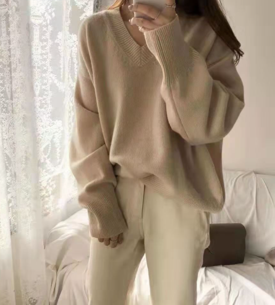 V Neck Knit Top