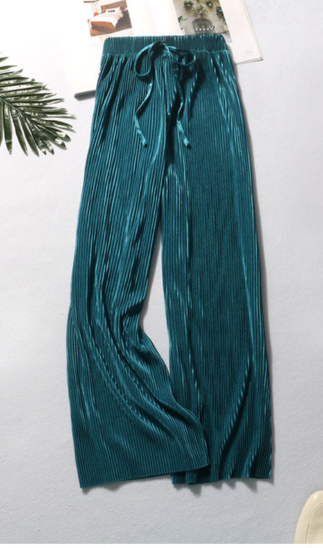 Pleated trousers