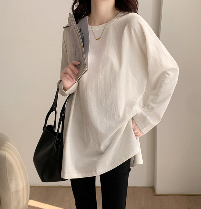 Crew neck slit long sleeve T-shirt