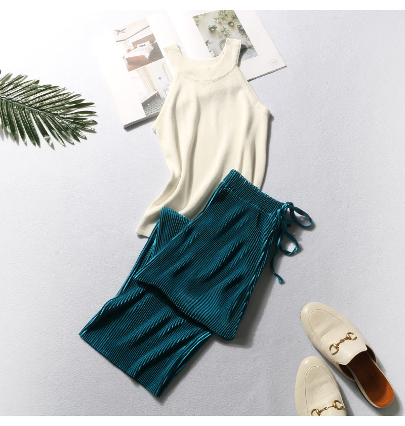 Pleated trousers