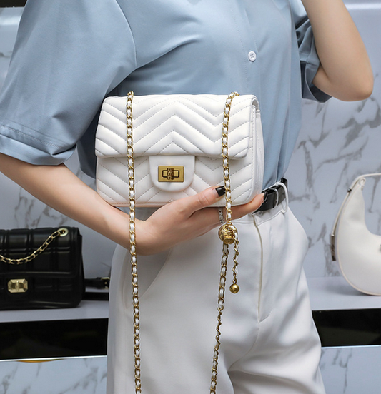 Rhombic Chain Cross Bag