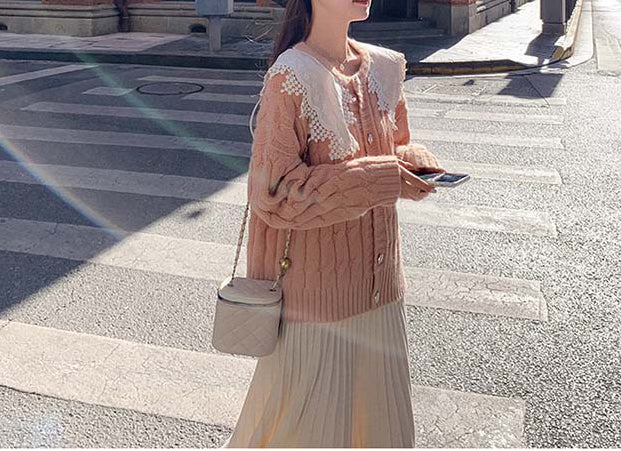 Lace Splicing Sweater