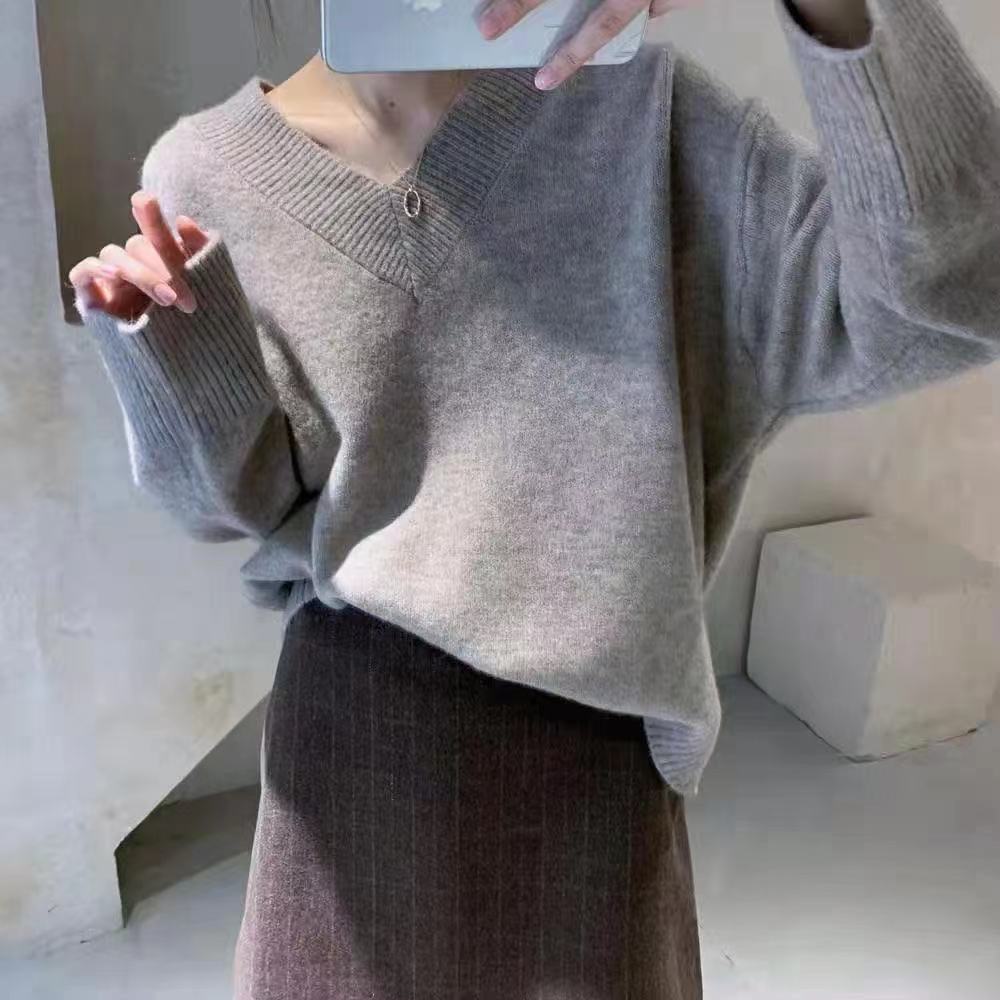 V Neck Knit Top