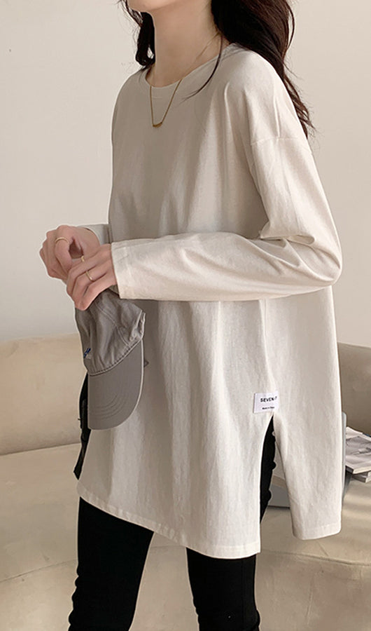 Crew neck slit long sleeve T-shirt