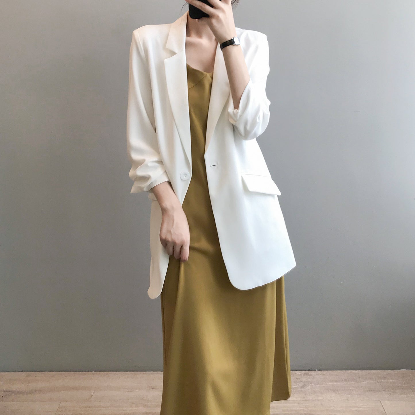 Three Quarter Sleeve Suit