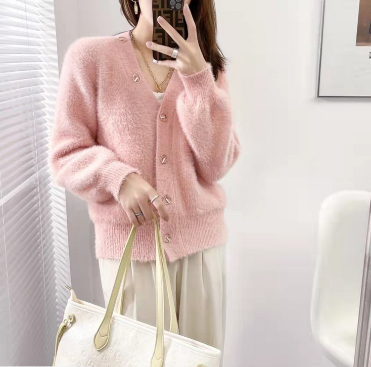 V-neck knitted cardigan