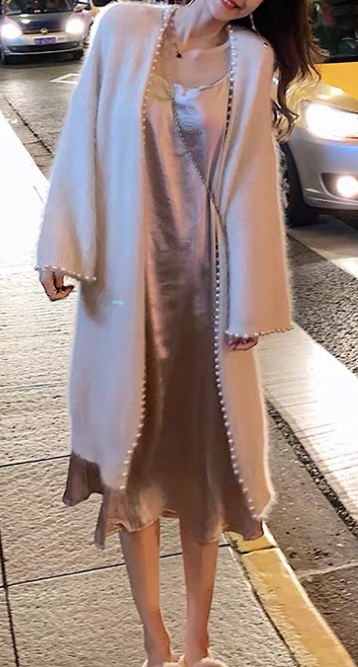 White Beads Knit Cardigan